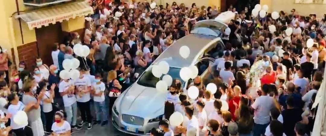 Carini: La comunità carinese ha tributato l’ultimo&hellip;