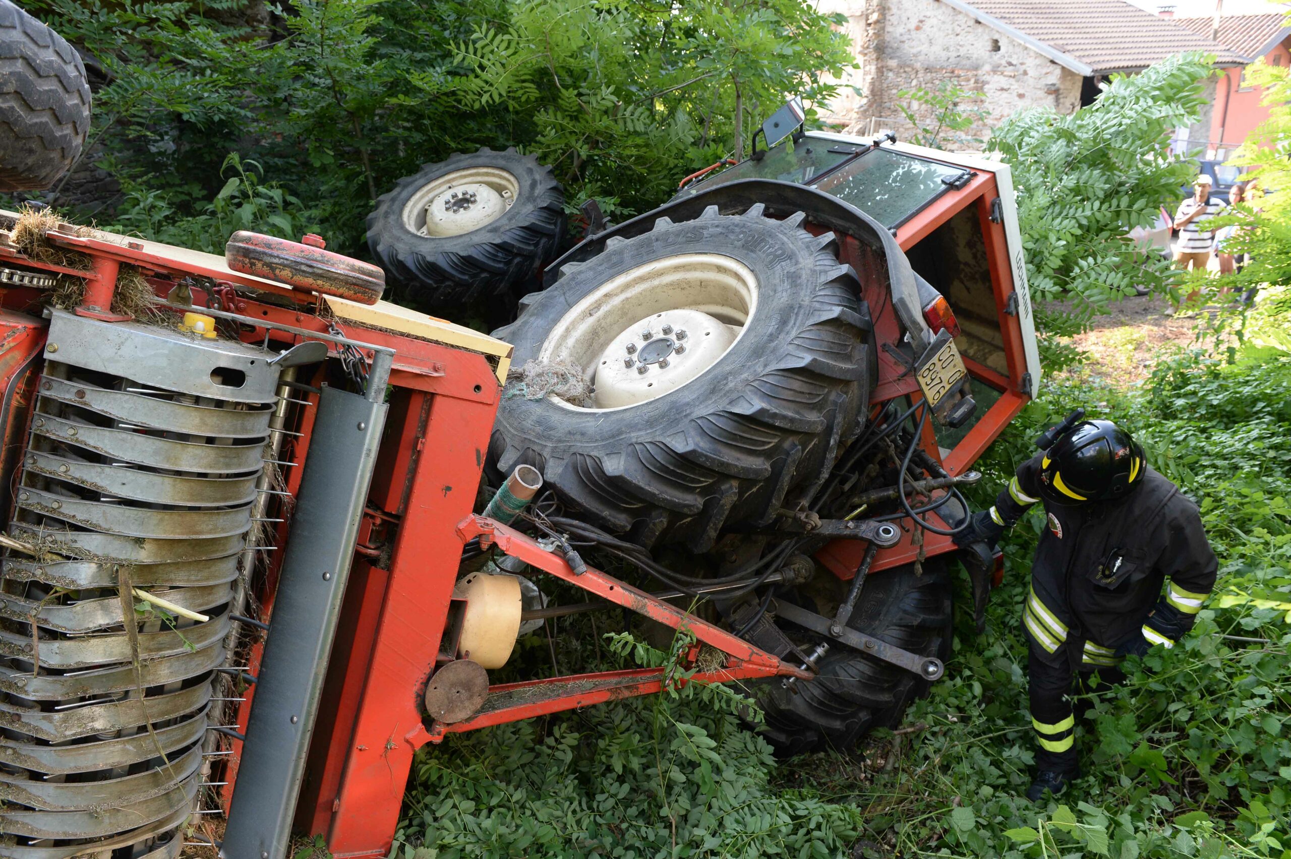 Si ribalta con il trattore, perde la vita un agricoltore di Santa Ninfa ...