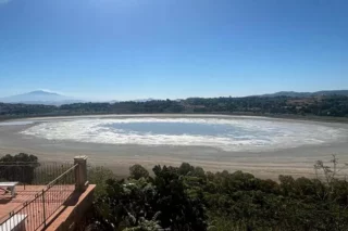 Allarme siccità, il lago di Pergusa sta scomparendo