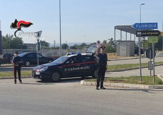 Sottoposto ai domiciliari per spaccio di stupefacenti continua a spacciare: arrestato a Floridia