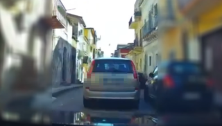 Scordia, scappa e semina il panico in pieno centro cittadino: denunciato dai Carabinieri