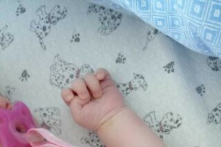 Sma, bimba di 27 giorni trattata con terapia genica. La madre: “Testimonianza di quanto sia importante la ricerca”