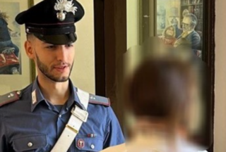 Botte all’ex convivente e alla figlia minore che difendeva la madre: divieto di avvicinamento e braccialetto
