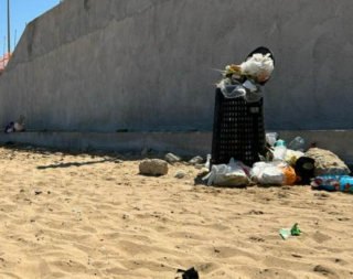 Trappeto, rifiuti spiaggia Ciammarita: la denuncia di una turista