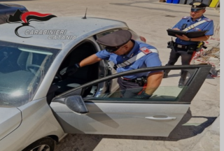 Paternò, 49enne arrestato dai Carabinieri per detenzione ai fini di spaccio di sostanze stupefacenti