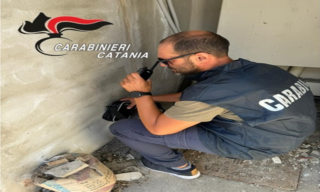 Nella rete dei Carabinieri finisce un altro spacciatore: arrestato a Catania in via Capo Passero