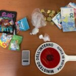 Lentini, denunciato 20enne: in casa hashish, cocaina e crack