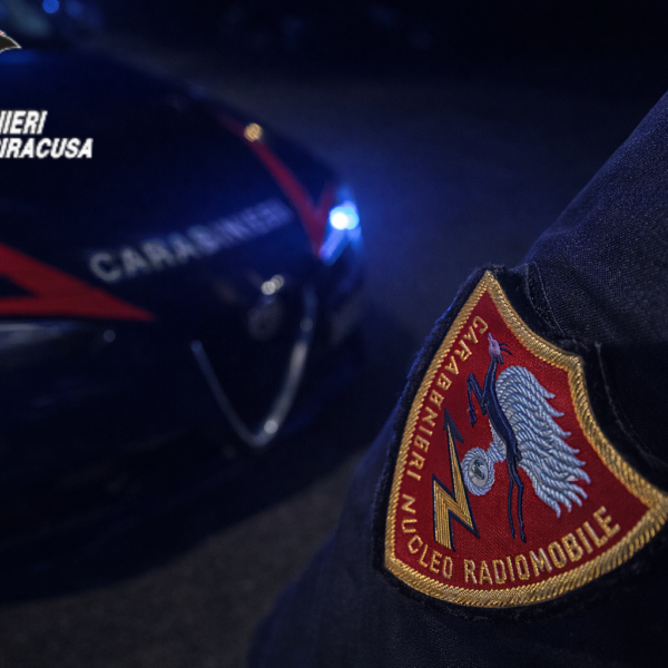 Noto, spara contro la porta e l’auto&hellip;