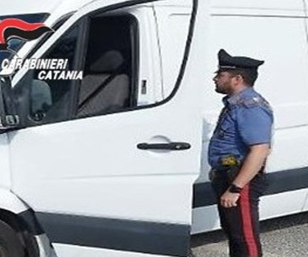 Catania, inseguimento nel centro città: arrestato 25enne&hellip;