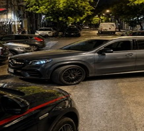 Catania, ruba un Suv e semina il&hellip;