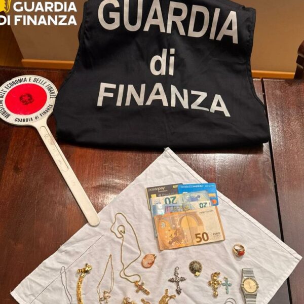 Ragusa, si finge appartenente alla Guardia di&hellip;