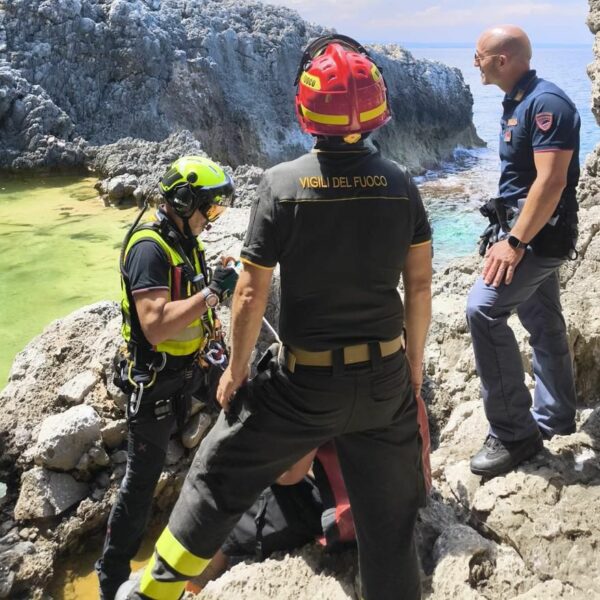 Siracusa, escursionista si infortuna alla caviglia vicino&hellip;