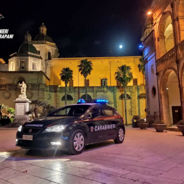 Mazara Del Vallo: sorpreso a rubare all’interno&hellip;