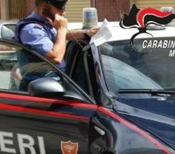 Milazzo, sorpreso in casa durante un furto:&hellip;