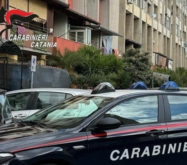 Catania, blitz dei Carabinieri a San Giovanni&hellip;