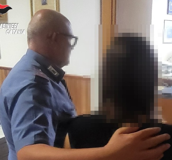 Pedara, perseguita l’ex compagna e si presenta&hellip;