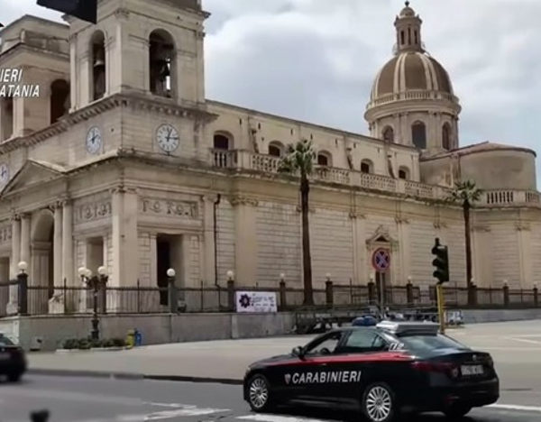 Calatabiano, tenta il furto in un’abitazione in&hellip;