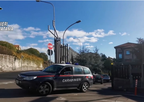Belpasso, sorpreso a rubare gasolio dai mezzi&hellip;