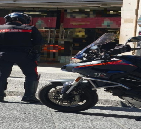 Catania, due ladri in azione su via&hellip;