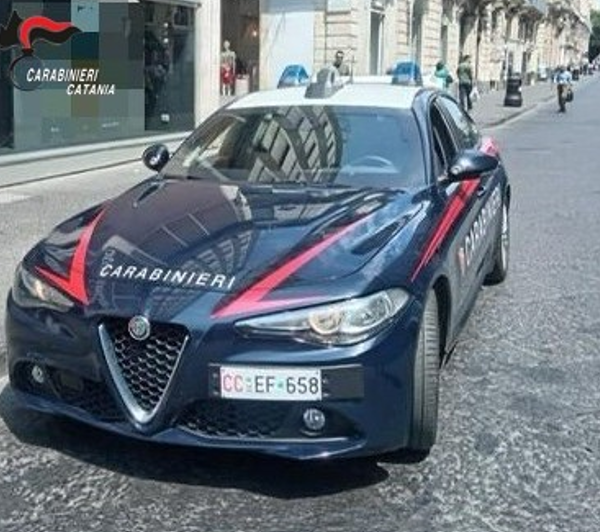 Catania, evade dai domiciliari e ruba in&hellip;