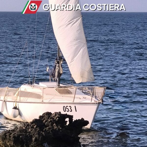 Salvato un diportista, intervento della Guardia Costiera&hellip;