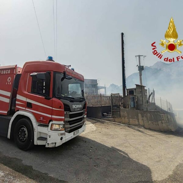Emergenza incendi a Palermo: oltre 50 interventi&hellip;