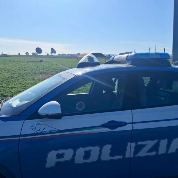 Siracusa, la Polizia trova una busta con&hellip;