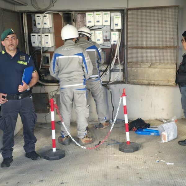 Catania, controlli a Librino: scoperti 35 allacci&hellip;