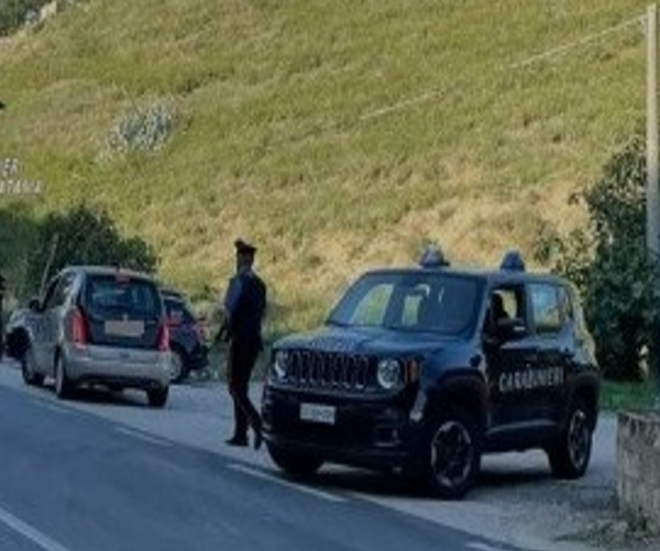 Mirabella Imbaccari, finge di essere un poliziotto&hellip;