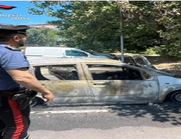 Giarre, appicca roghi vicino all’A18 e all’ospedale:&hellip;