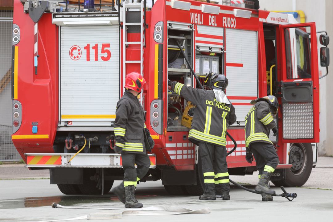 Auto in fiamme nella galleria di Segesta:&hellip;