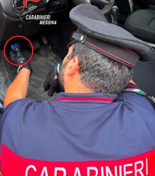 Messina, ruba una Jeep Renegade e tenta&hellip;
