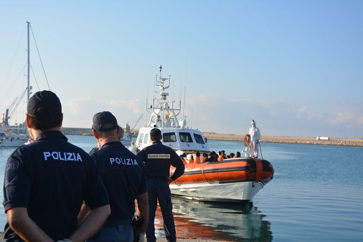 Pozzallo, favoreggiamento dell’immigrazione clandestina: fermati due egiziani&hellip;