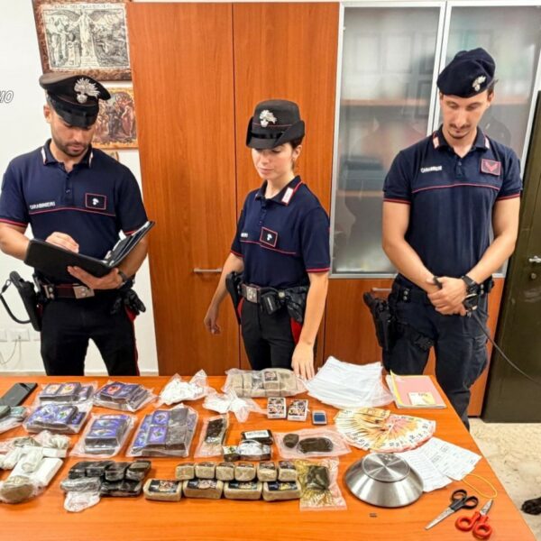 Palermo, 35enne arrestato: in casa oltre 8,8&hellip;