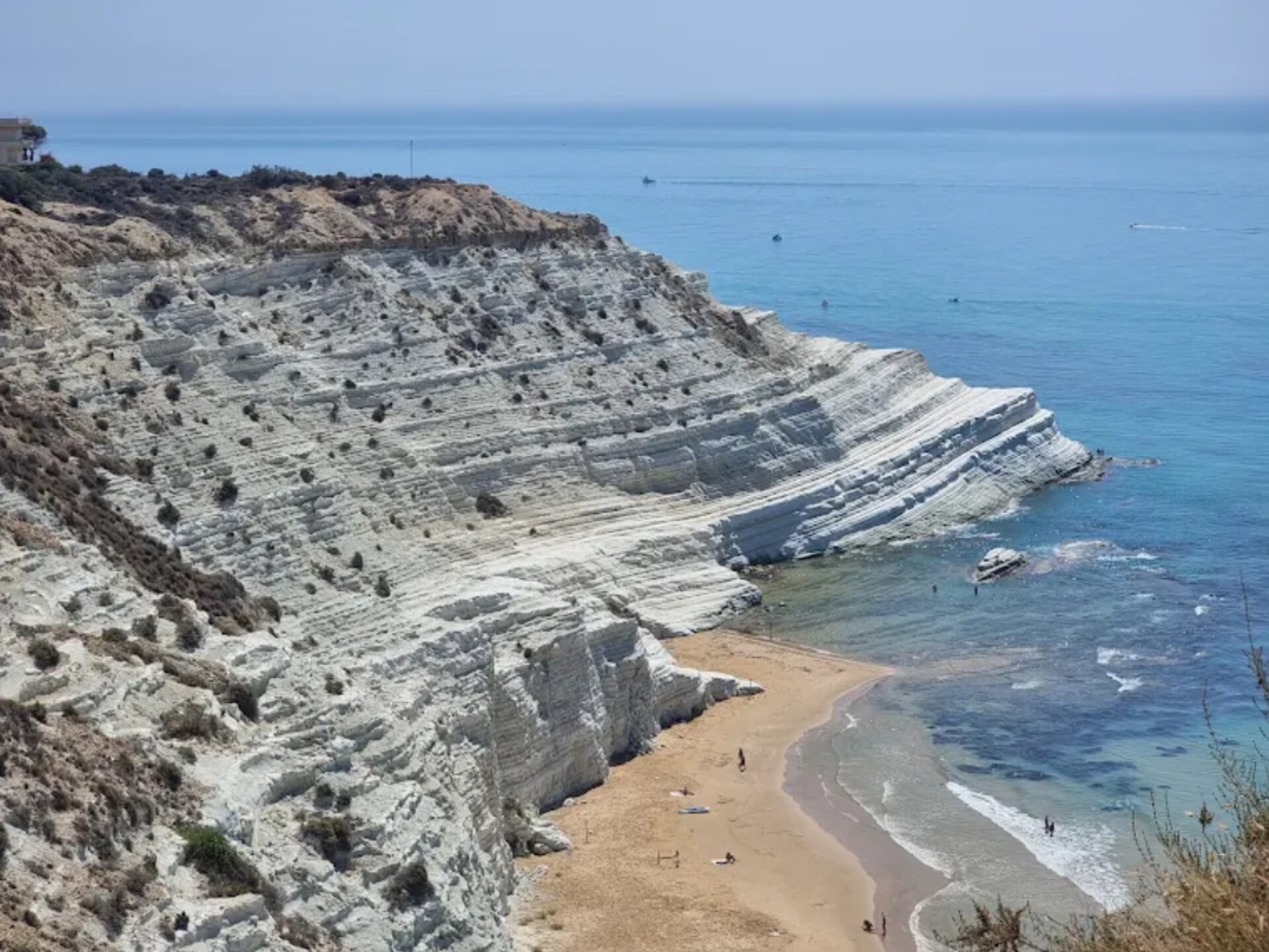 Realmonte, dramma sfiorato alla Scala dei Turchi:&hellip;