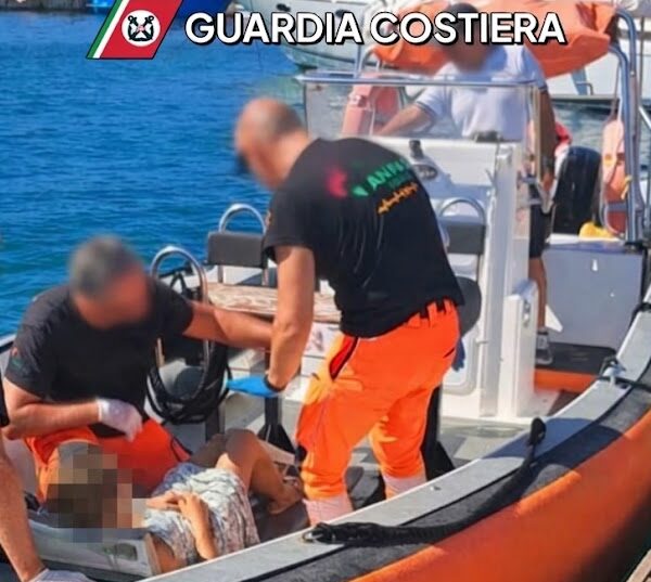 Favignana, soccorsa una donna ferita a bordo&hellip;