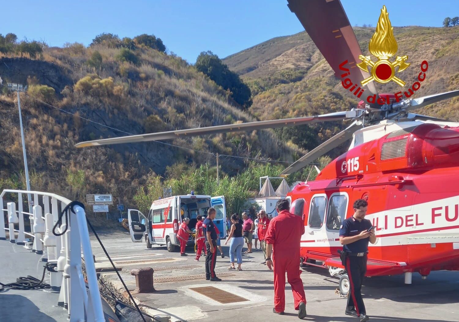 Vulcano, tragedia in mare. Auto finisce in&hellip;