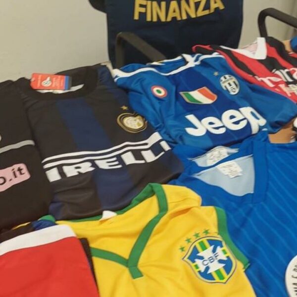 Cefalù, scoperto “laboratorio del falso”: tre lavoratori&hellip;