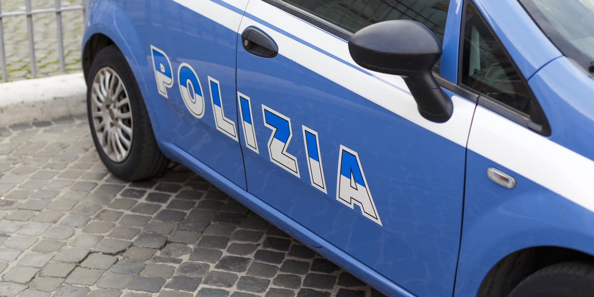 Caltanissetta, due daspo urbani per condotte moleste&hellip;