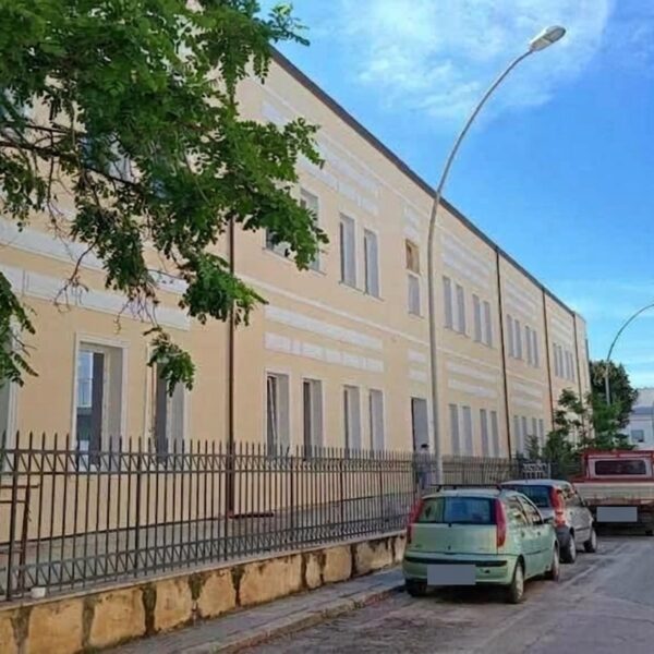 Trappeto dedica la scuola elementare a Fratel&hellip;
