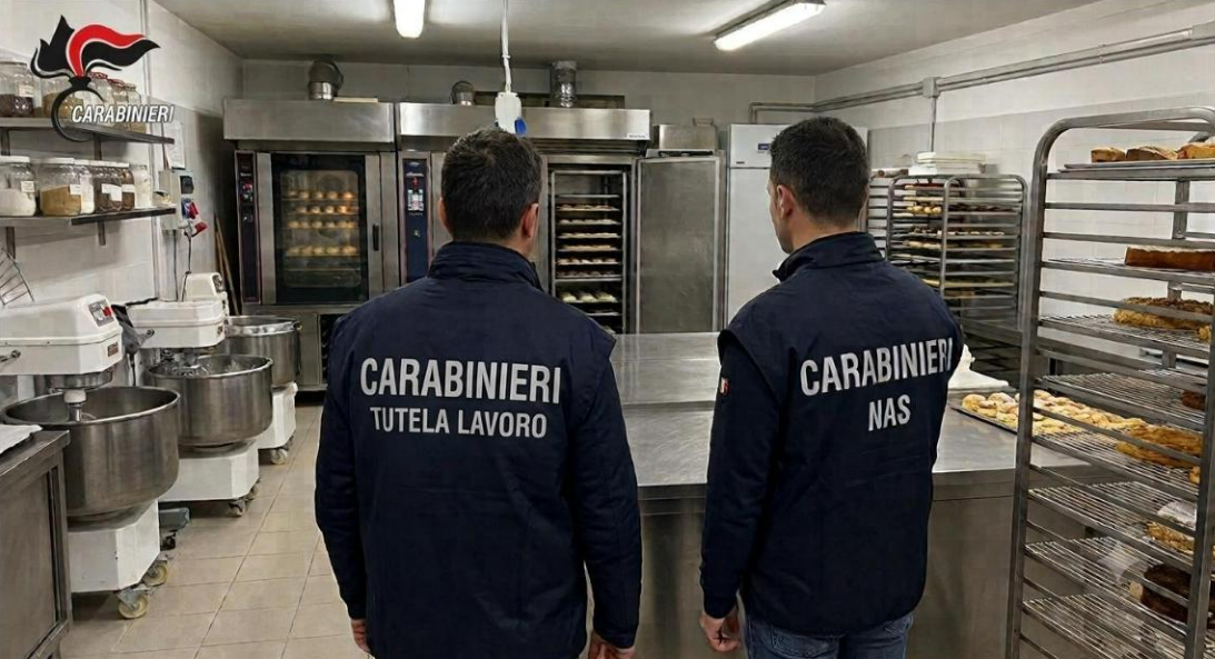 Blatte, muffa e 600 kg di alimenti&hellip;
