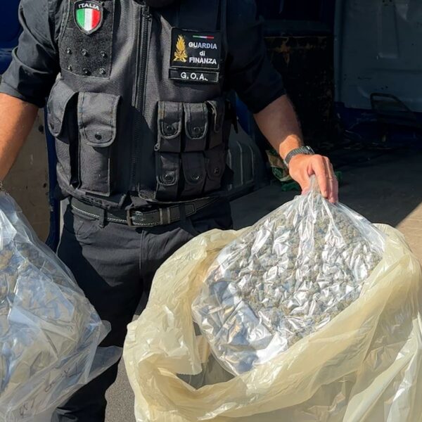 Maxi sequestro di droga a Catania: intercettati&hellip;