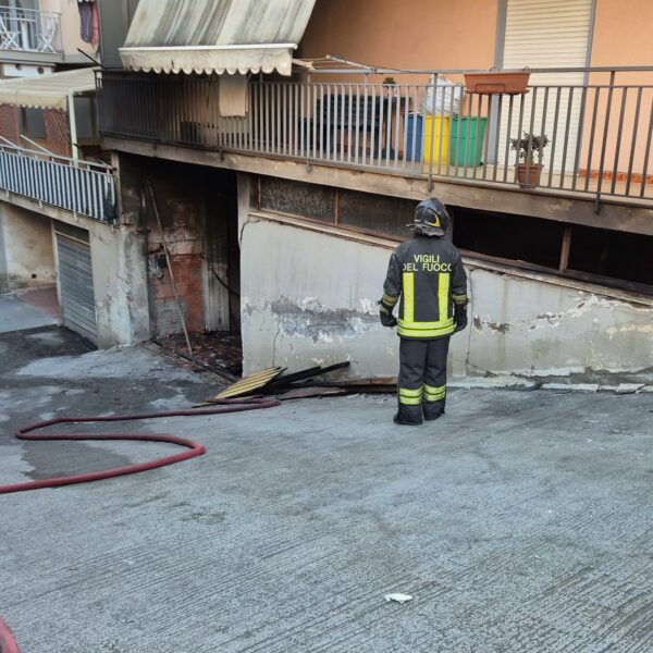 Incendio in un garage a Fiumefreddo di&hellip;