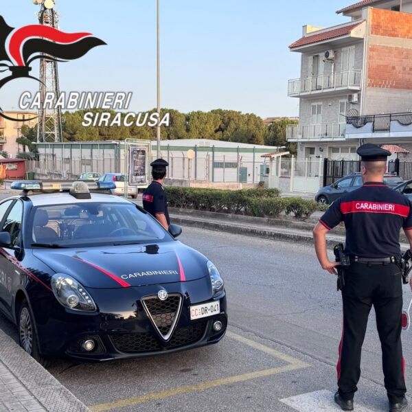 Pistola, munizioni e cocaina in casa: 25enne&hellip;