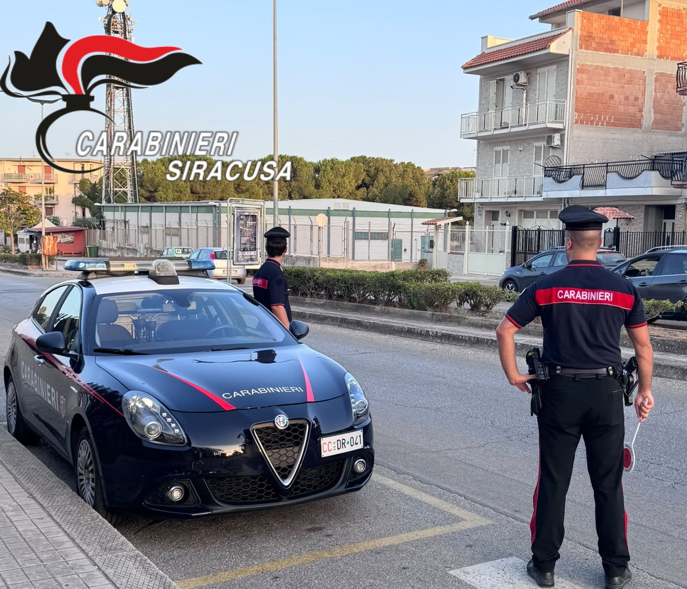 Pistola, munizioni e cocaina in casa: 25enne&hellip;