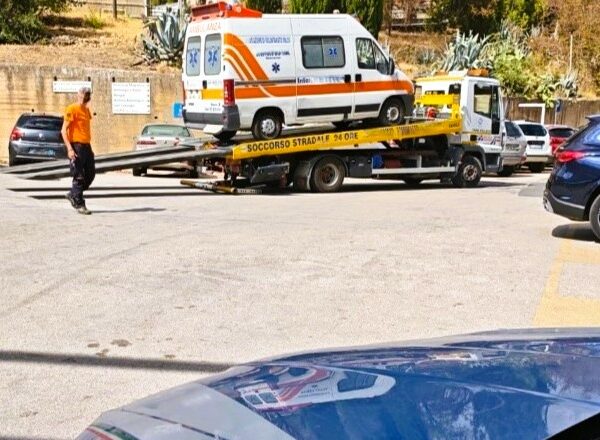 Ambulanza irregolare e in cattive condizioni, scattano&hellip;