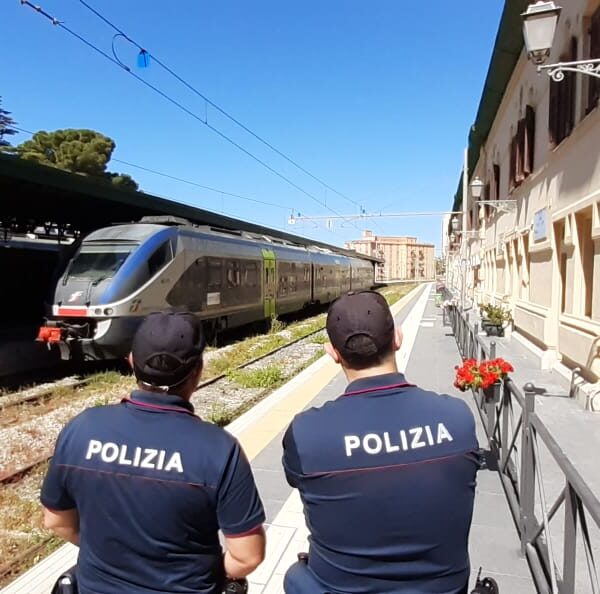Zaino smarrito con 700 euro e orologi:&hellip;