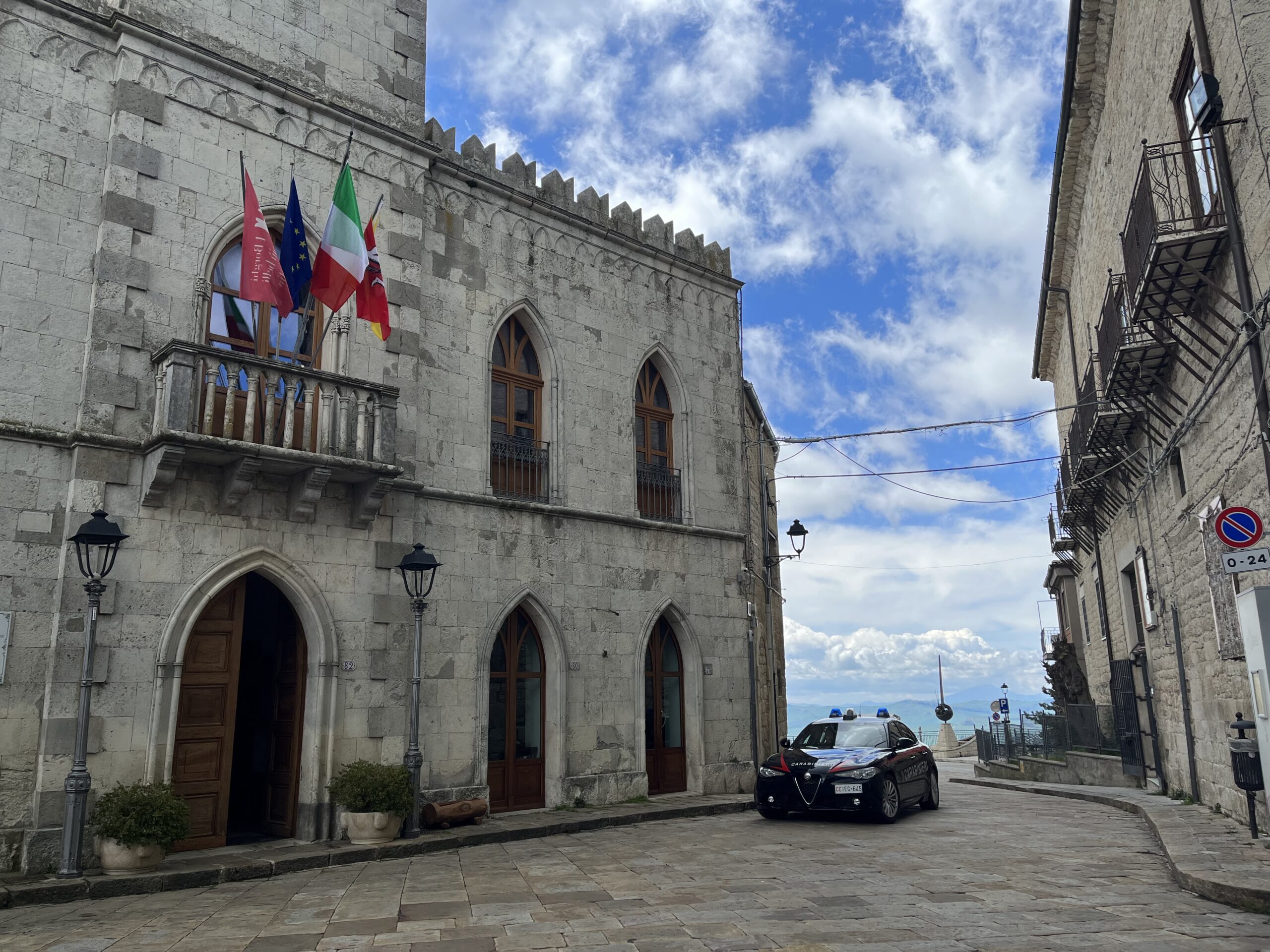 Alimena, minacciava e perseguitava i vicini di&hellip;