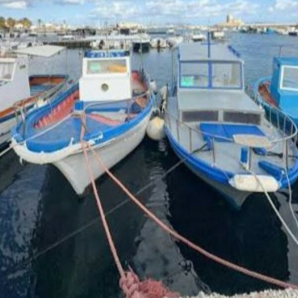Trapani: caro-gasolio, la marineria in protesta: «Tetto&hellip;