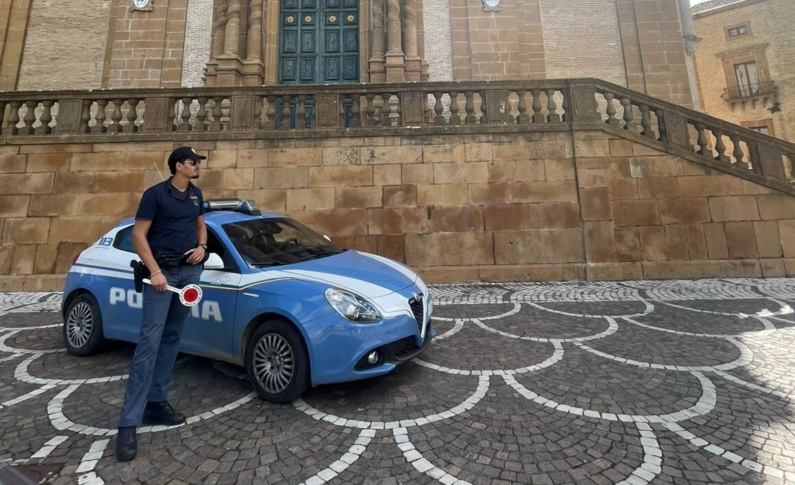 Controlli straordinari della Polizia a Piazza Armerina:&hellip;